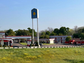 River Forest Inn